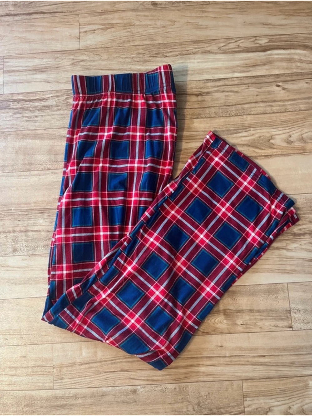 Kohl's Red and Blue Plaid Men's Lounge Joggers